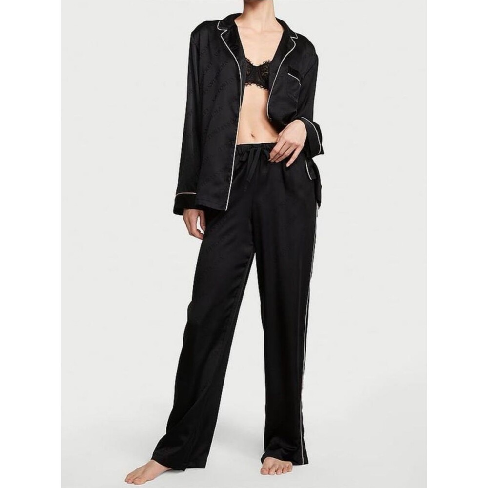 Victoria Secret Women’s Signature Satin Jacquard Black Pajama Set Size M Short